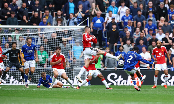 Premier League - Everton v Manchester United