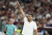 Fiorentina se jfittxu lill-coach, Fabio Grosso, biex ma jagħtuhx il-kumpens wara t-tkeċċija tiegħu