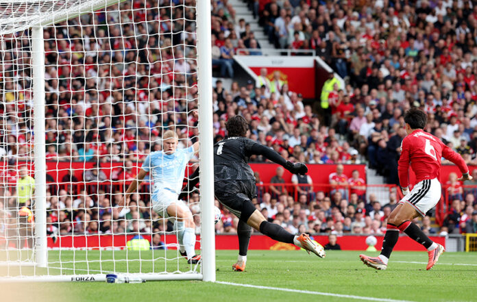 Premier League - Manchester United v Manchester City