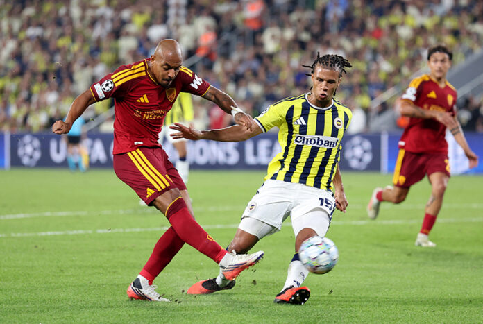 UEFA Champions League - Fenerbahce v AS Roma