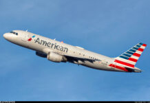 Mara tiġi arrestata wara li neżgħet għerwiena u wettqet atti indiċenti fuq titjira tal-American Airlines