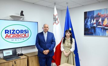 Servizz ġdid għall-ġbir tal-plastik mis-serer agrikoli