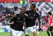 Premier League Ingliż: Liverpool idawru telfa f’rebħa kontra Brentford li spiċċa b’disa’ players