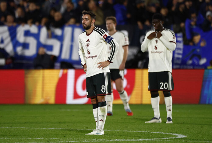 UEFA Champions League - Como v Manchester United