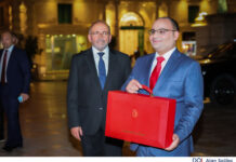 ”In-nies qed jgħixu llum, u l-isfidi tagħhom ma jistgħux jibqgħu jistennew il-futur”