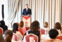 It-tfal u l-familji tagħhom għandhom ikunu fiċ-ċentru tal-kura tas-saħħa – Id-Deputat Prim Ministru u Ministru għas-Saħħa Ian Borg